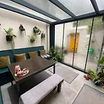 Fern House * コーク