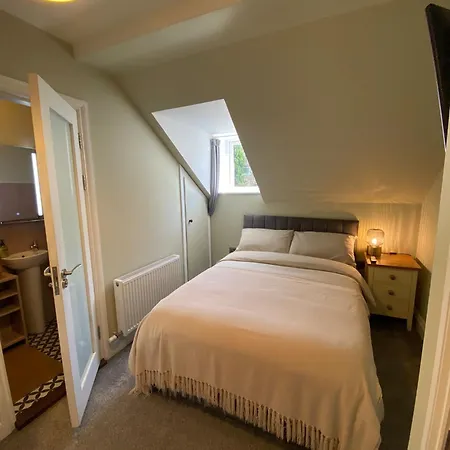 Pensjonat Fern House *